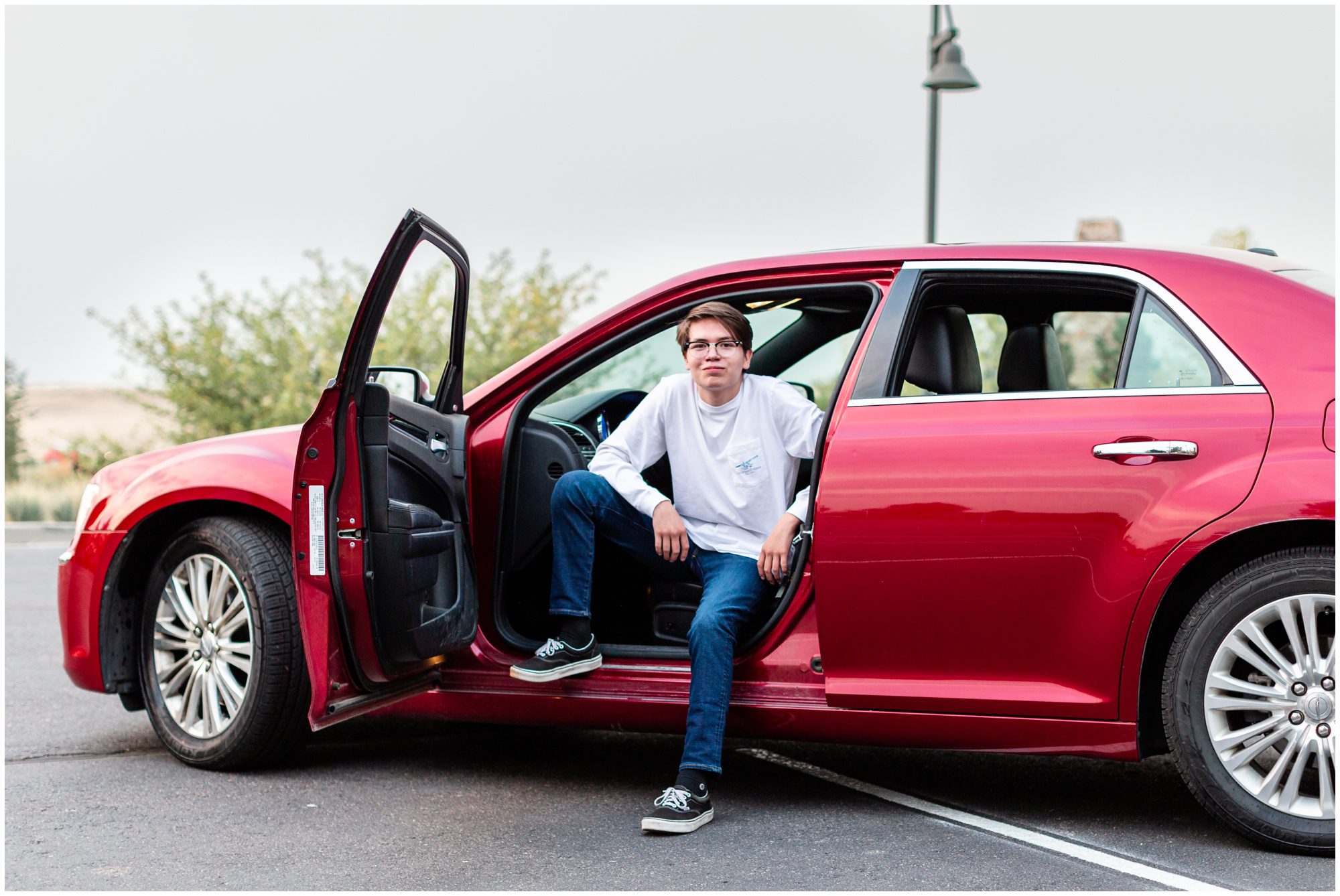 guys senior portraits with car