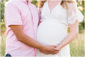 Outdoor maternity mini session