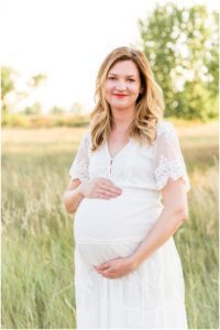 Outdoor maternity mini session