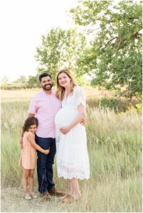 Outdoor maternity mini session